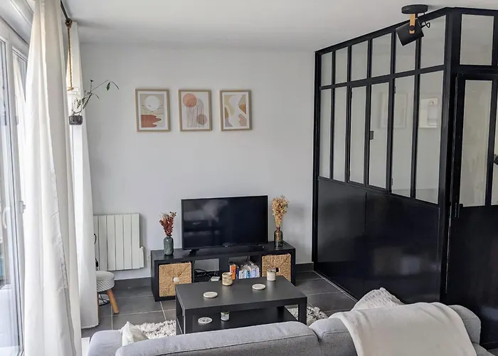 Comfortable Near Transport Apartament